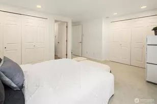 379 100th Ave NE, Bellevue, WA 98004 - Photo 18