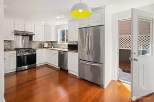 379 100th Ave NE, Bellevue, WA 98004 - Photo 12