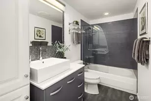 379 100th Ave NE, Bellevue, WA 98004 - Photo 22