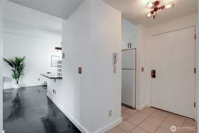 1100 Harrington Avenue NE #310, Renton, WA 98056 - Photo 2