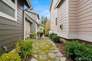 1322 Polly's Ln, Bainbridge Island, WA 98110 - Photo 18