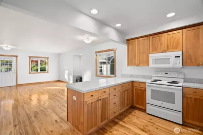 1322 Polly's Lane, Bainbridge Island, WA 98110 - Photo 10