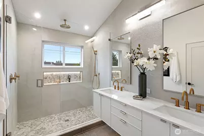 8001 25th Avenue NW, Seattle, WA 98117 - Photo 32