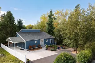 1416 32nd St, Bellingham, WA 98225 - Photo 2