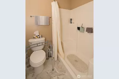 262 SW Oyhut Bay Boulevard #303, Ocean Shores, WA 98569 - Photo 18