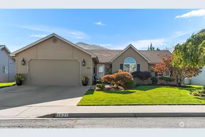 1827 Dorner Place, Wenatchee, WA 98801 - Photo 2