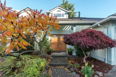 1902 Clover Place, Mukilteo, WA 98275 - Photo 2