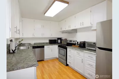 19229 SE 272nd Street, Kent, WA 98042 - Photo 12