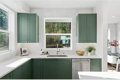 706 Newport Way NW, Issaquah, WA 98027 - Photo 14