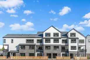 706 Newport Way NW, Issaquah, WA 98027 - Photo 2