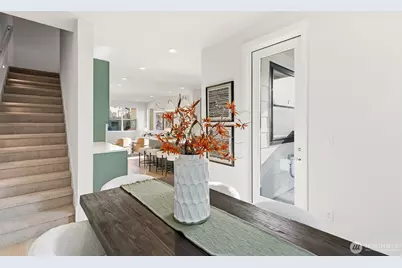 706 Newport Way NW, Issaquah, WA 98027 - Photo 18