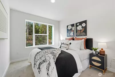 706 Newport Way NW, Issaquah, WA 98027 - Photo 32