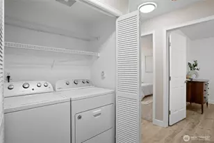 18501 SE Newport Way, Issaquah, WA 98027 - Photo 18