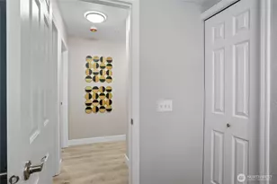 18501 SE Newport Way, Issaquah, WA 98027 - Photo 22