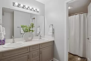 18501 SE Newport Way, Issaquah, WA 98027 - Photo 16