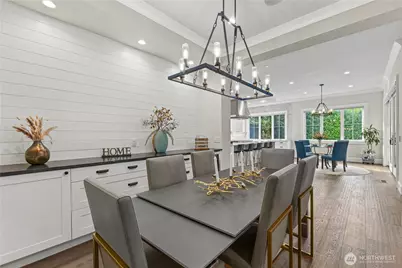 2121 109th Avenue SE, Bellevue, WA 98004 - Photo 6