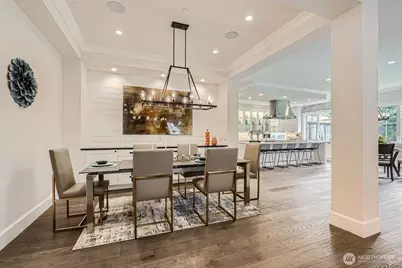 2121 109th Avenue SE, Bellevue, WA 98004 - Photo 6