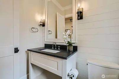 2121 109th Avenue SE, Bellevue, WA 98004 - Photo 6