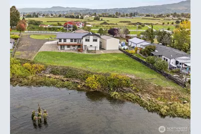 277 W Sunny Sands Road, Cathlamet, WA 98612 - Photo 1