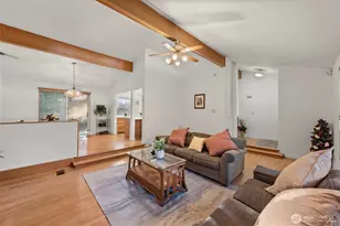 13405 SE 56th Pl, Bellevue, WA 98006 - Photo 6