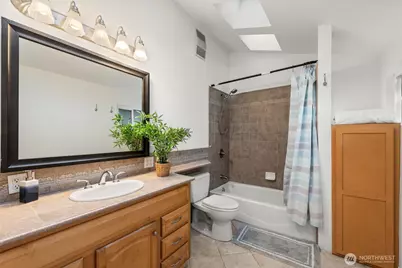 13405 SE 56th Pl, Bellevue, WA 98006 - Photo 24