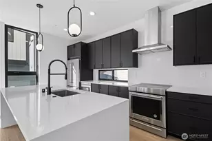 218 21st Ave E, Seattle, WA 98112 - Photo 12