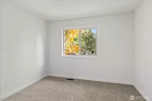 17312 Gravenstein Rd, Bothell, WA 98012 - Photo 20