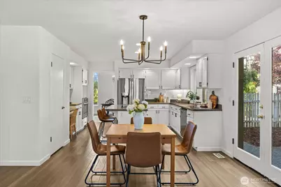 17312 Gravenstein Road, Bothell, WA 98012 - Photo 8