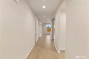 20402 150th St E, Bonney Lake, WA 98391 - Photo 2