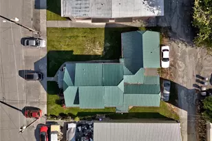 118 E Victoria Ave, Burlington, WA 98233 - Photo 8