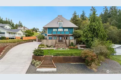 212 Grandview Ave, Camano Island, WA 98282 - Photo 2