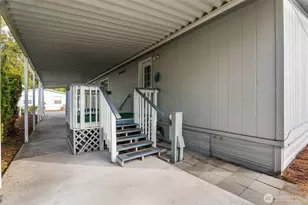 318 Peacock Ln, Kelso, WA 98626 - Photo 8