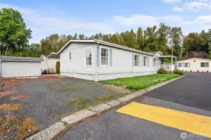 318 Peacock Ln, Kelso, WA 98626 - Photo 6