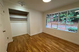 8505 NE 27th Pl, Clyde Hill, WA 98004 - Photo 12