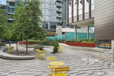 838 Avenue Square NE #1103, Bellevue, WA 98004 - Photo 22