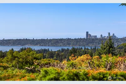 9501 NE 13th Street, Clyde Hill, WA 98004 - Photo 30