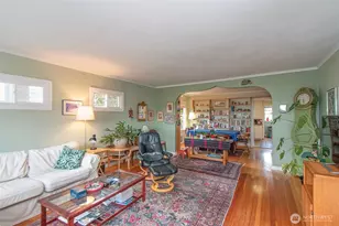 216 E 10th St, Port Angeles, WA 98362 - Photo 4