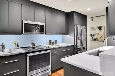 3640 26th Place W #101-B, Seattle, WA 98199 - Photo 8