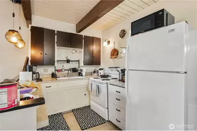 21833 7th Avenue S, Des Moines, WA 98198 - Photo 10