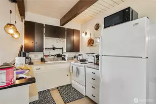 21833 7th Ave S, Des Moines, WA 98198 - Photo 10