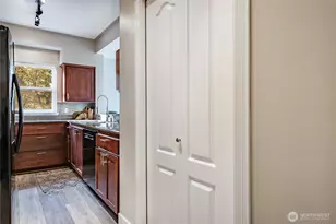 251 W Bakerview Rd, Bellingham, WA 98226 - Photo 22