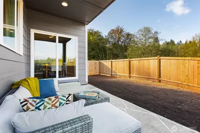 318 NE Shadowhawk Lane, Bremerton, WA 98311 - Photo 16