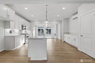 13210 NE 127th Wy, Kirkland, WA 98034 - Photo 2