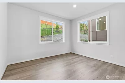13210 NE 127th Way #D, Kirkland, WA 98034 - Photo 10