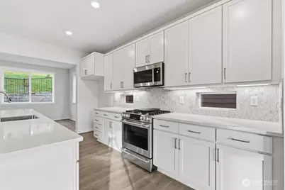 13210 NE 127th Way #D, Kirkland, WA 98034 - Photo 2