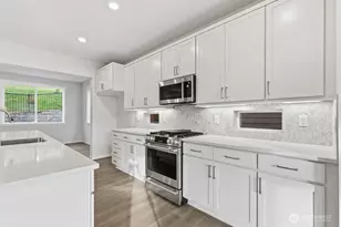 13210 NE 127th Wy, Kirkland, WA 98034 - Photo 2