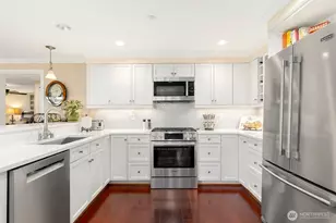 2100 Thorndyke Ave W, Seattle, WA 98199 - Photo 16