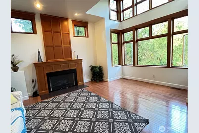 4518 91st Avenue SE, Mercer Island, WA 98040 - Photo 2