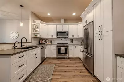 211 21st Street NW, East Wenatchee, WA 98802 - Photo 12