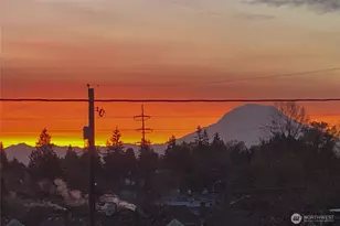 402 S 59th St, Tacoma, WA 98408 - Photo 2